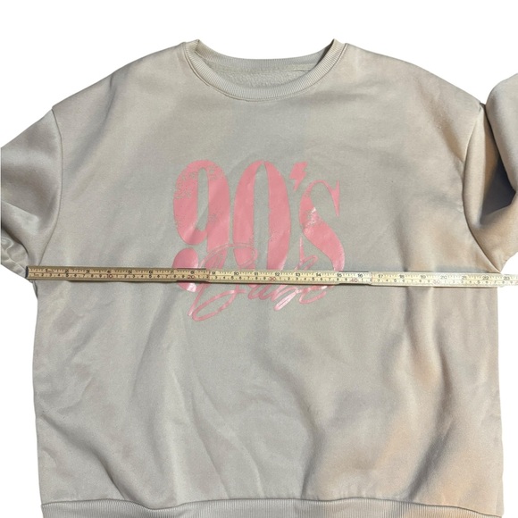 90’s Babe Graphic Sweatshirt Beige Pink Retro Pullover Sz L Y2K Cozy Oversized - Picture 3 of 7